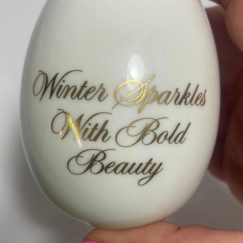 vintage Avon porcelain collector's egg winter scene cardinal bird - Picture 5 of 9
